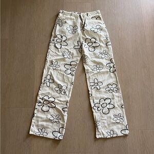 Bailey Rose Floral Print Pants in Cream